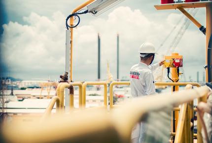 BV_TÖISSÄ BUREAU VERITAKSELLA